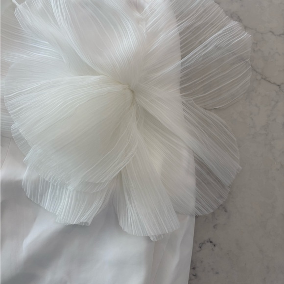 Elegant White Strapless Dress - Picture 7 of 8